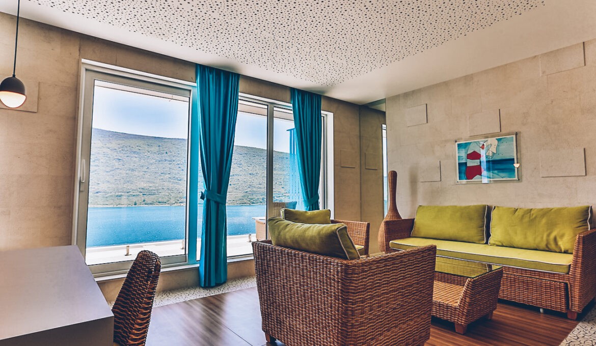 Hotel Kumbor: Superior Apartman sa pogledom na more | Carine Hoteli ...